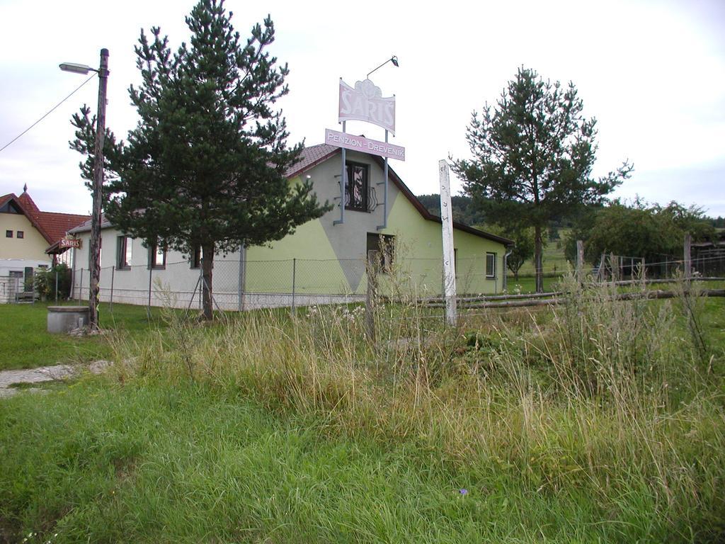 ホテル Penzion Drevenik Spišské Podhradie エクステリア 写真
